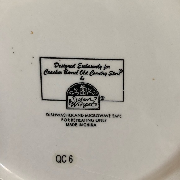 Apple Dessert Plates Designed by Artist Susan Winget - set of 4 - Picture 7 of 7